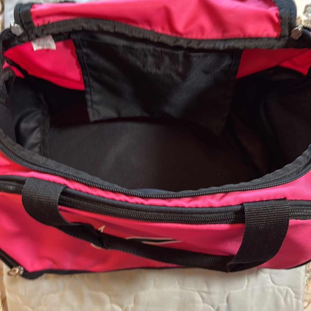 Nike Fuchsia and Black Sports Bag - Picture 7 of 10
